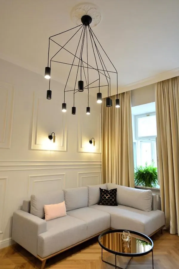 Apartament Pod Sowami - Warszawa, Ul. Okrzei Apartment