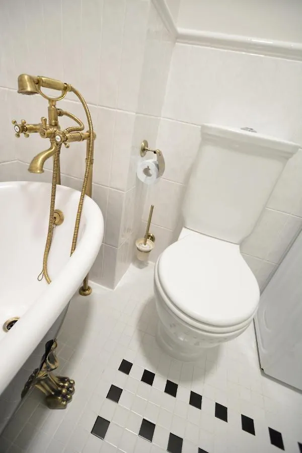 Apartament Pod Sowami - Warszawa, Ul. Okrzei Apartment